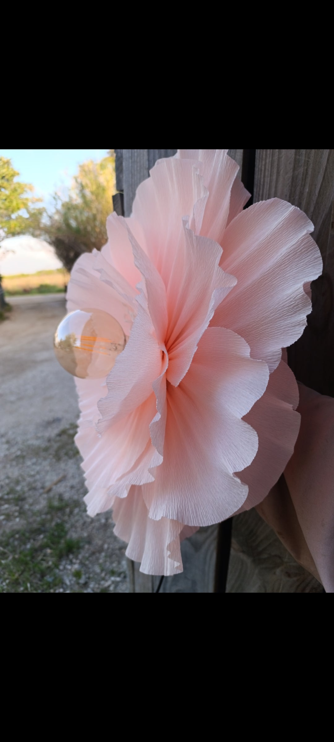 Suspension fleur rose