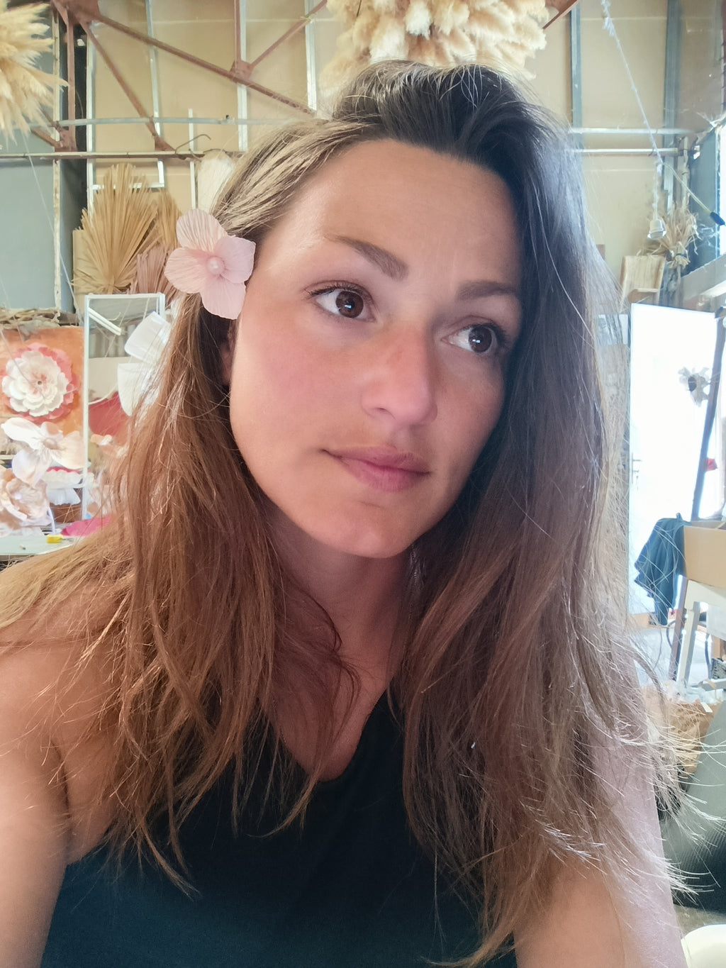 Fleur rose pour cheveux