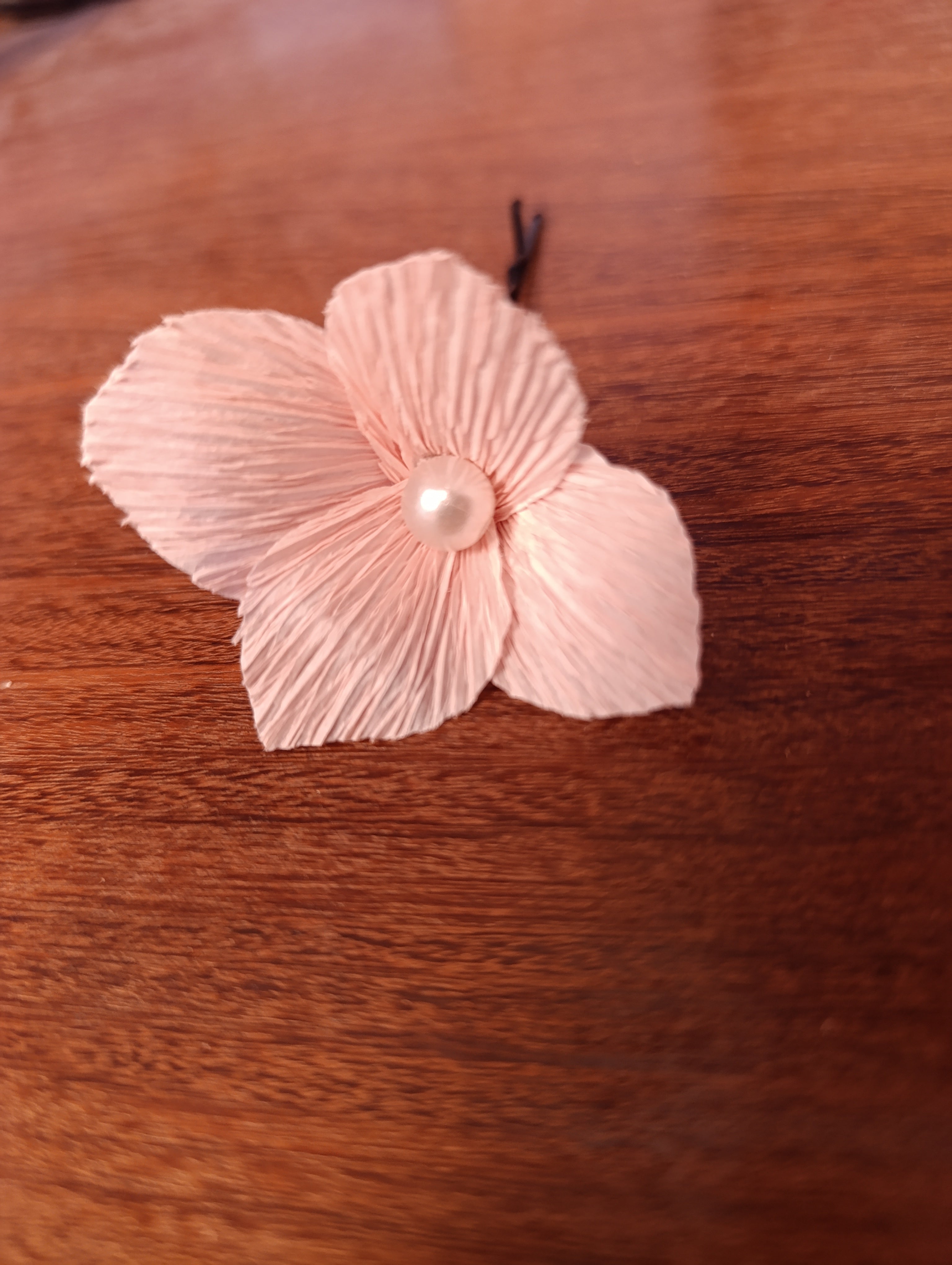 Fleur rose pour cheveux